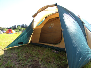 キャンプ用テント2